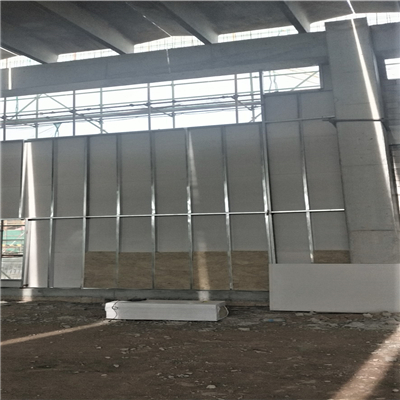 <a href='https://www.hcfjzgc.com'>泄爆墙</a>